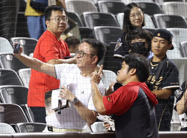 林智勝引退最終戰4萬人　坦言沒有睡好在想致詞 | 華視新聞