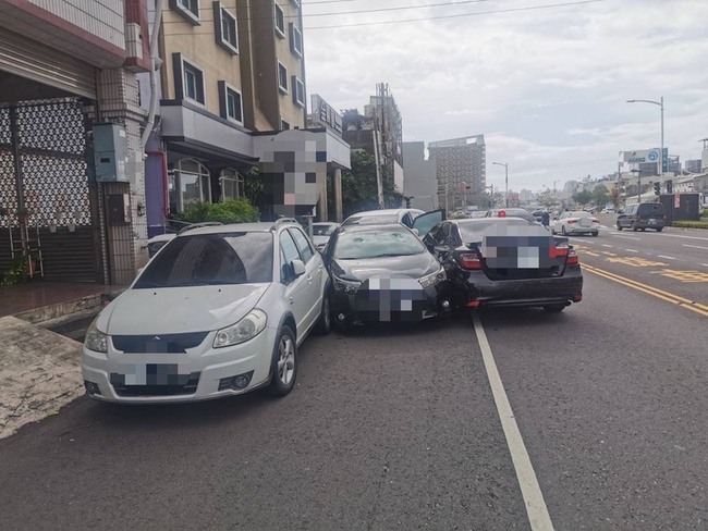 涉竊當鋪財物拒捕開車衝撞　高市警開4槍逮人 | 華視新聞