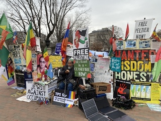 白宮反戰帳篷風雨豎立44年成地標  川普一聲令下拆除