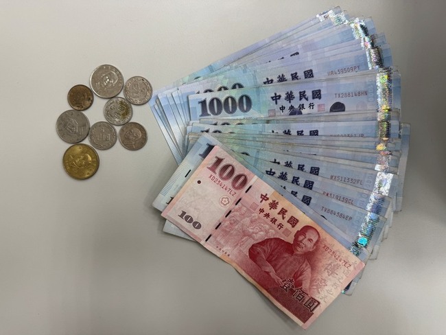 港女來台求職涉當車手　提領詐款遭北市警逮捕 | 華視新聞