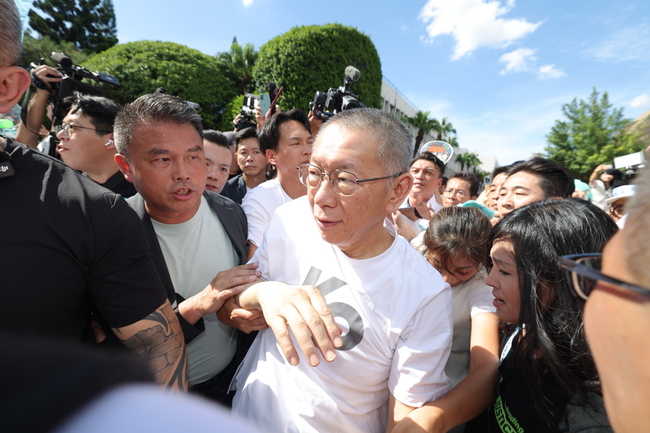 柯文哲交保　藍委：藍白合作目標不變 | 華視新聞