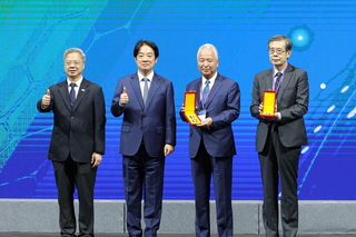 賴總統：台灣深化國際合作　打造非紅半導體供應鏈