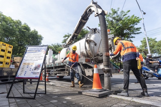 南投演練溝渠清淤　防強降雨釀市區道路淹水 | 華視新聞