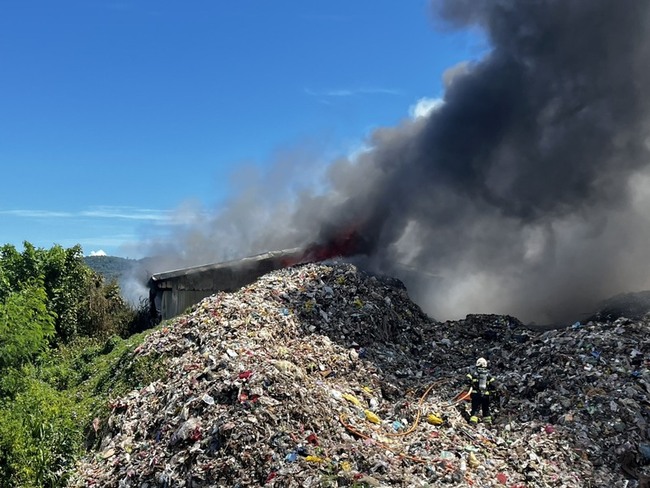 花蓮光華垃圾掩埋場火警　吉安鄉長籲居民緊閉門窗 | 華視新聞