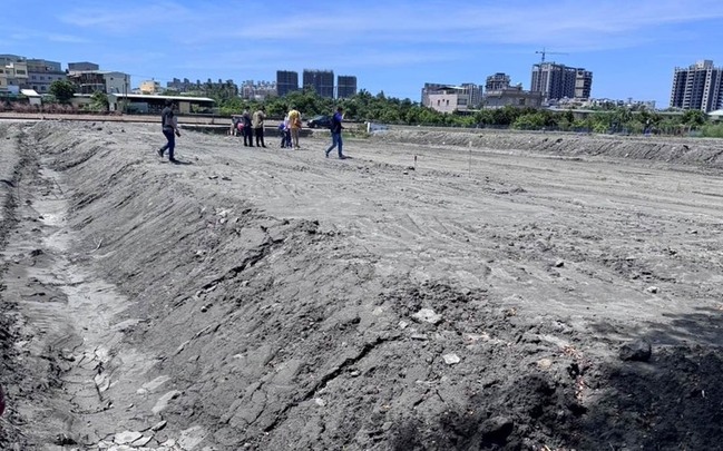 大寮農地遭濫倒  高市都發局：最重罰30萬按次處分 | 華視新聞