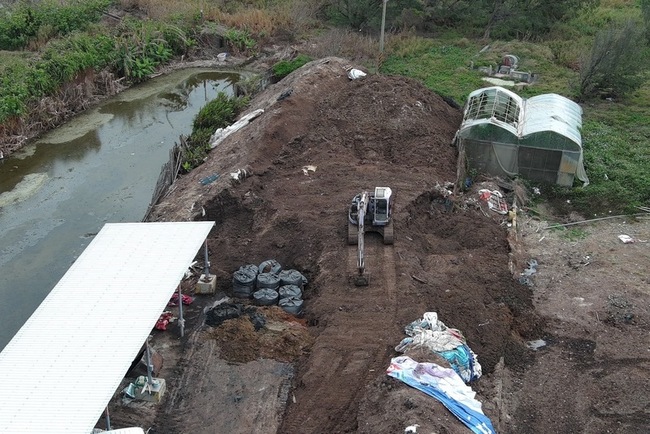 彰化生農公司涉非法堆廢棄物逾千噸　中檢起訴10人 | 華視新聞