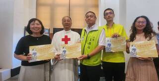 澎湖大鬍子醫生何義士故事繪本發表  捐血贈書傳愛