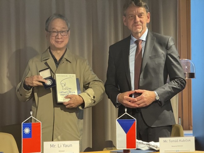 台捷文學攜手共創未來  李遠盼推動更多文化對話 | 華視新聞