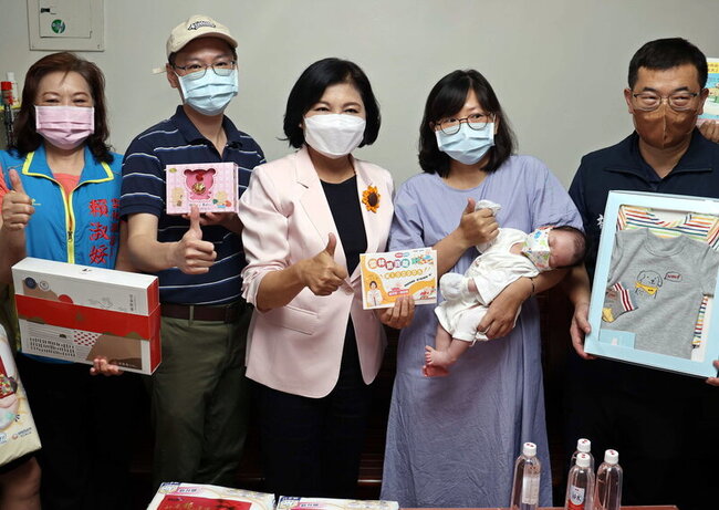 雲林萬寶龍計畫第1萬名新生兒誕生  張麗善道賀 | 華視新聞