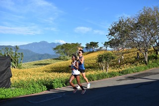 六十石山半馬開跑  陳義信：投入2億培育體育人才