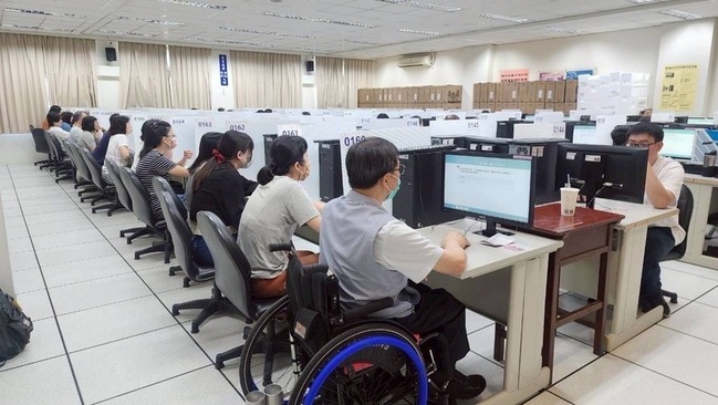 檔案管理人員首度開辦進階級考試  到考率95.5% | 華視新聞