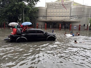 菲律賓治水弊案引發抗議潮  軍方紅色警戒防顛覆