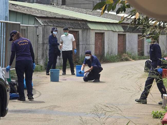 女疑遭持刀殺害陳屍台中沙鹿空地　警全力緝兇 | 華視新聞
