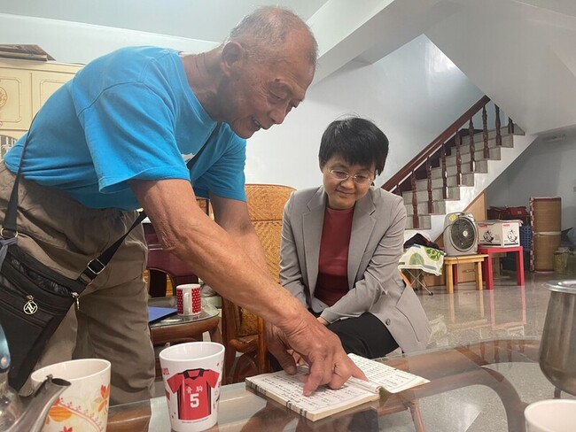 客家國寶瓦作匠師傅明光司阜辭世　客委會致哀 | 華視新聞