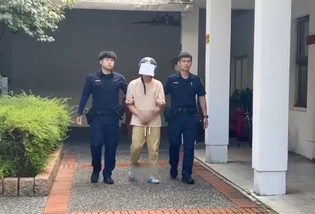 毒品通緝犯拒捕衝撞礁溪警逃逸  凌晨桃園落網 | 華視新聞