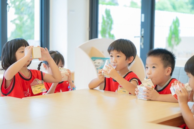 桃園生生喝鮮乳115年2月上路　寒暑假也不中斷 | 華視新聞