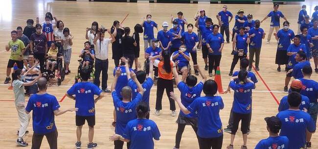 澎湖身心障礙趣味活動　陳光復鼓勵走出戶外 | 華視新聞