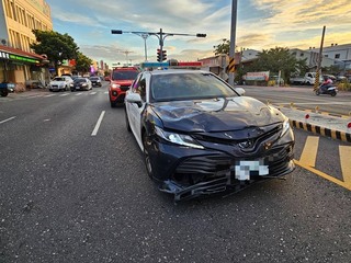 花蓮巡邏警車與機車碰撞　女騎士傷重送醫