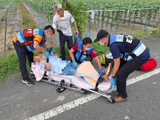 台南市東山區2自小客疑對撞　1命危2傷