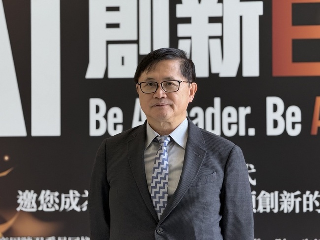 折疊iPhone在台試產？ 童子賢：證明台灣是風水寶地 | 華視新聞