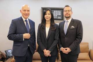 捷克參院外委會主席拜會萬美玲　盼再增捷台直航班次