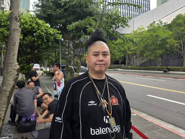 蘋果iPhone 17開賣　電信三雄搶頭香各出奇招 | 華視新聞