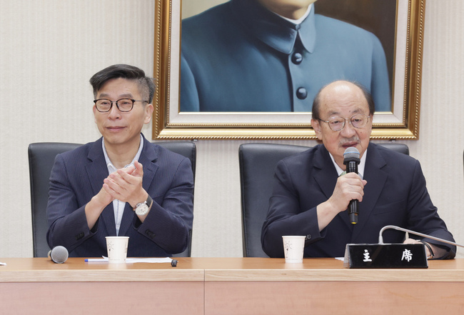 連任民進黨團總召　柯建銘：有信心迎戰新會期 | 華視新聞