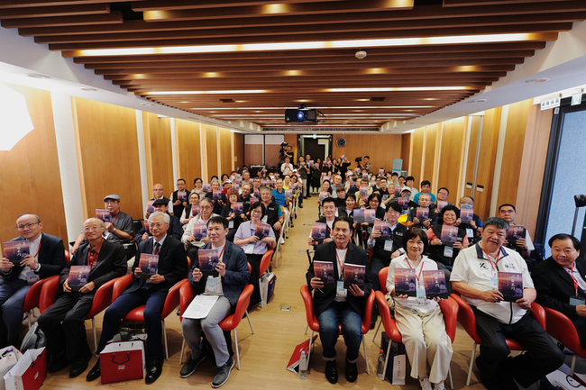 連江縣發表新書  完整記錄縣府近年施政 | 華視新聞