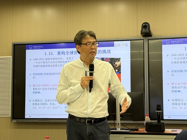 邢予青：全球價值鏈是擊敗川普關稅戰的迴旋鏢 | 華視新聞