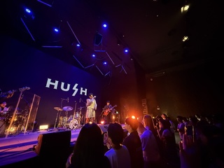 金曲歌王HUSH曼谷開唱　與泰樂團交流盼更多合作