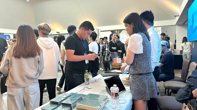 美大漲H-1B簽證費  獵才公司評估遠距工作需求增加 | 華視新聞