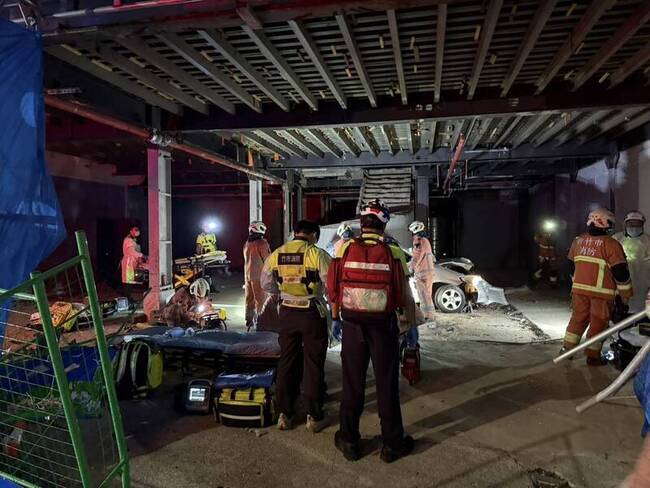 竹市自小客車疑車速過快撞工地　釀4死1傷 | 華視新聞