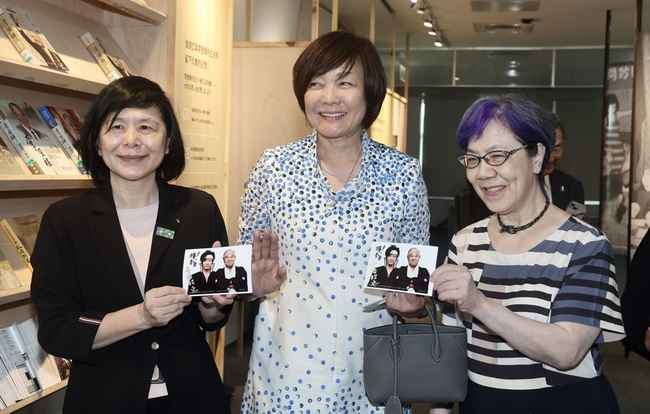 安倍昭惠參訪數位李登輝展　盼用AI延續安倍晉三智慧 | 華視新聞