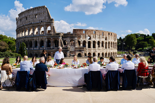 義大利美食爭列世界文化遺產   總理古蹟前設宴直播