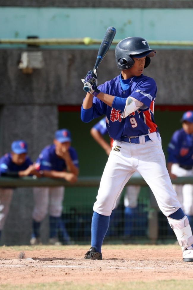 桃園盃邱唯喆埋伏8棒關鍵安　新明B晉青少棒8強 | 華視新聞