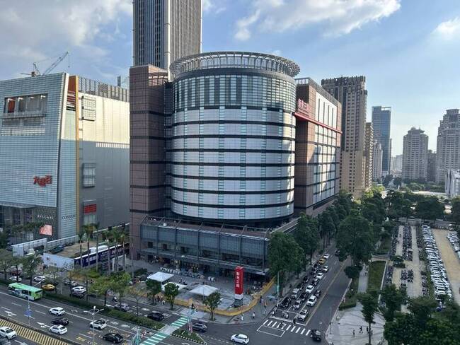 台中新光三越申請恢復使用  市府：依規併同審查 | 華視新聞