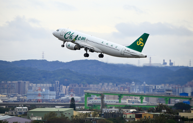 春秋航空政策轉彎  可用台灣護照訂國際航班 | 華視新聞