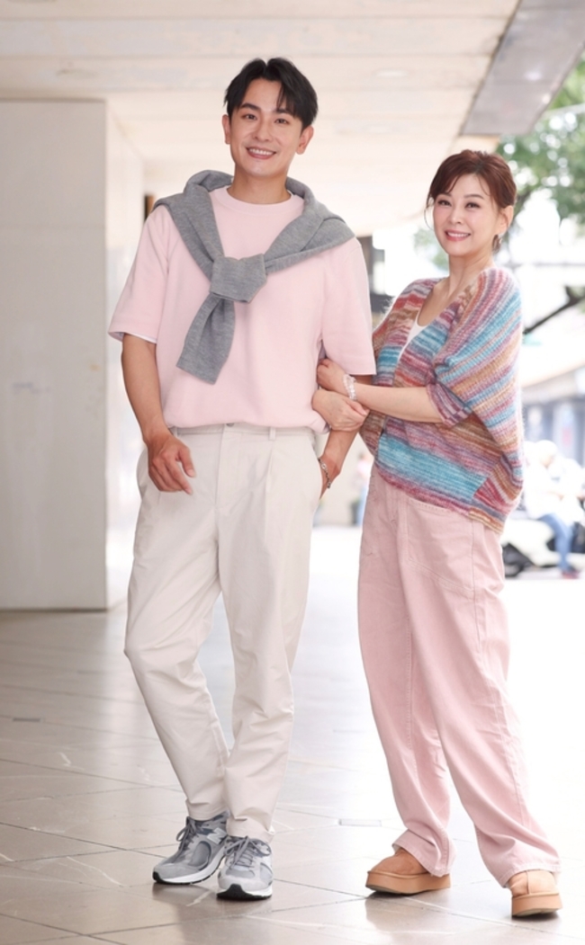 陳謙文結合音樂與公益  感恩父親啟蒙之愛 | 華視新聞