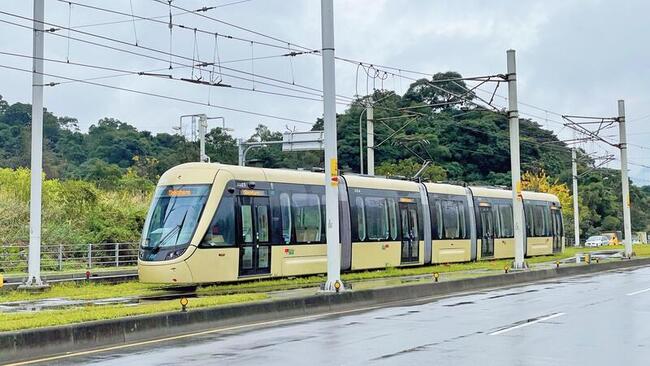 颱風樺加沙影響　安坑輕軌降速行駛 | 華視新聞