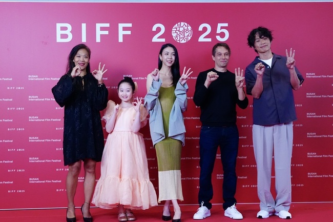 「左撇子女孩」力求場景真實   拍攝全靠2支手機 | 華視新聞