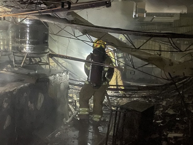 台南公寓凌晨火警　屋中10人自行逃出平安 | 華視新聞