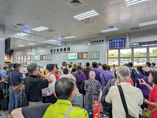 颱風樺加沙致旅客滯留金門　加班機助疏運