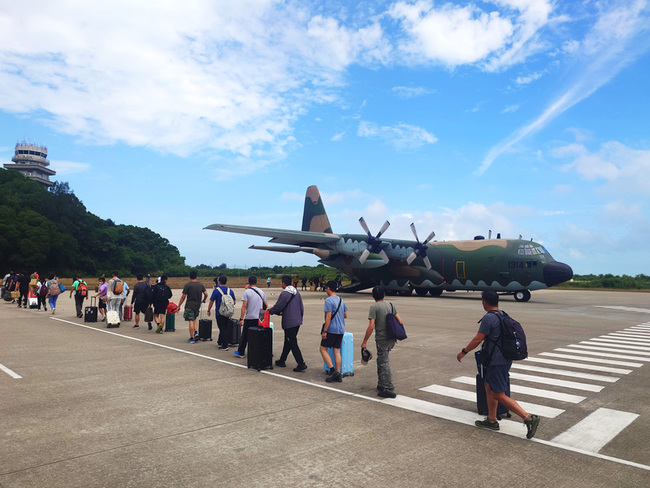 颱風遠離啟動軍機疏運　馬祖仍有零星旅客滯留 | 華視新聞