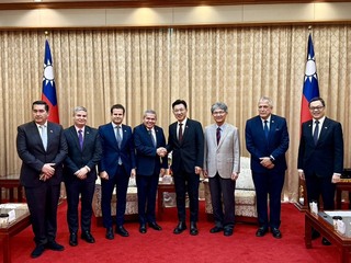 接見哥倫比亞參議員訪團　江啟臣盼合作為經貿加溫