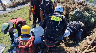台中特搜隊馳援花蓮救出13人　第5作戰區投入復原