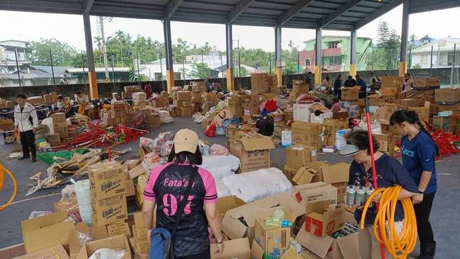 物資湧入爆量  花蓮縣府增開集中處民間盼暫緩捐贈 | 華視新聞