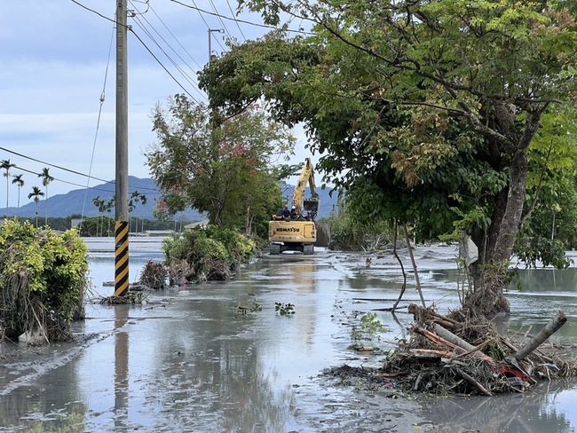 花蓮佛祖街3遺體待移出　家屬心急搜救進度 | 華視新聞