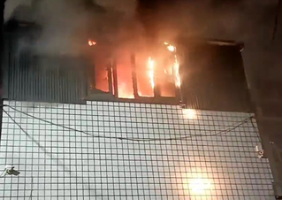 幼童放沖天炮引發火警　父母賠鄰居還挨罰3萬元