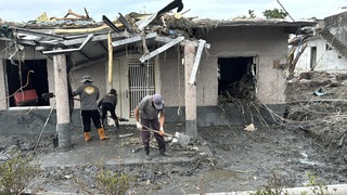馬太鞍溪下游水淹1樓高　族人開直播招募志工清理