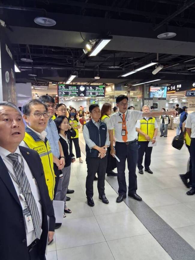 連假疏運　交通部推3合1聯防分流機制應對人潮 | 華視新聞